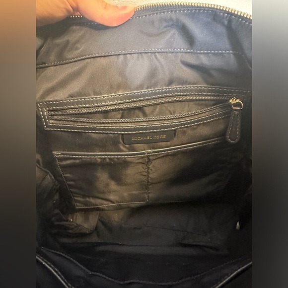 Michael Kors Ariana Large Nylon and Leather Tote navy blue - Picture 8 of 8